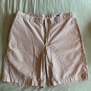 Men’s Vineyard Vines checkered shorts